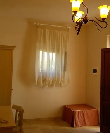 Masseria De Michele Фермерский дом Монтальбано