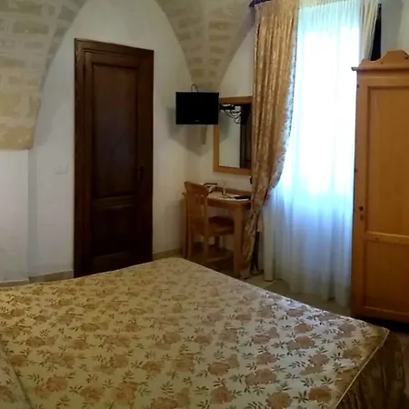 Masseria De Michele Montalbano (Apulia)