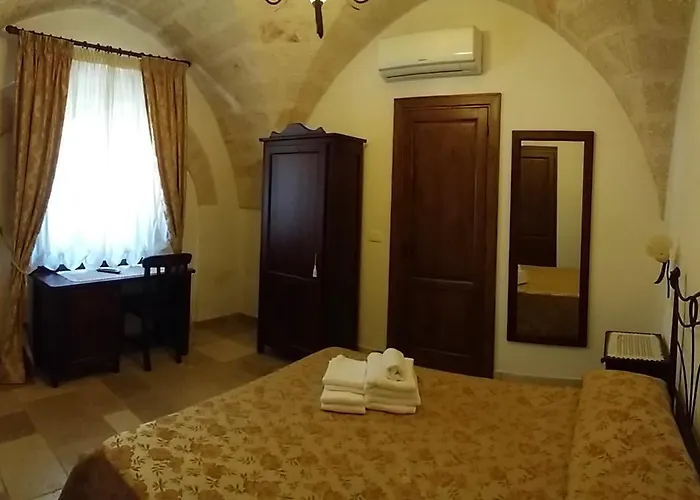 مزرعة للإقامة Masseria De Michele *