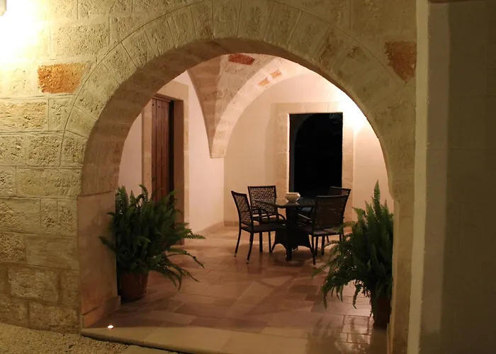 مزرعة للإقامة Masseria De Michele *